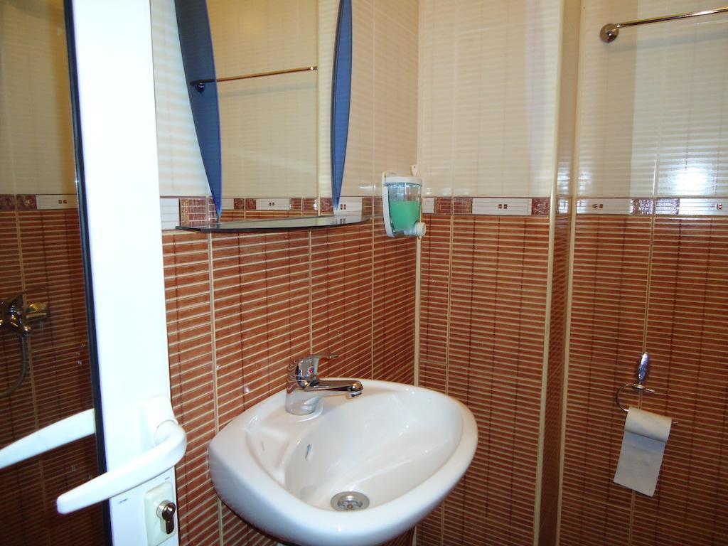 Dionis Hotel Petrich  Quarto foto